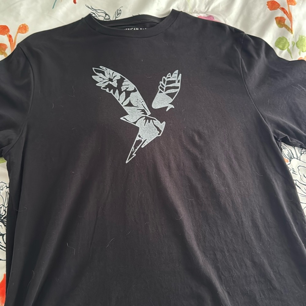 American Eagle L Shirt